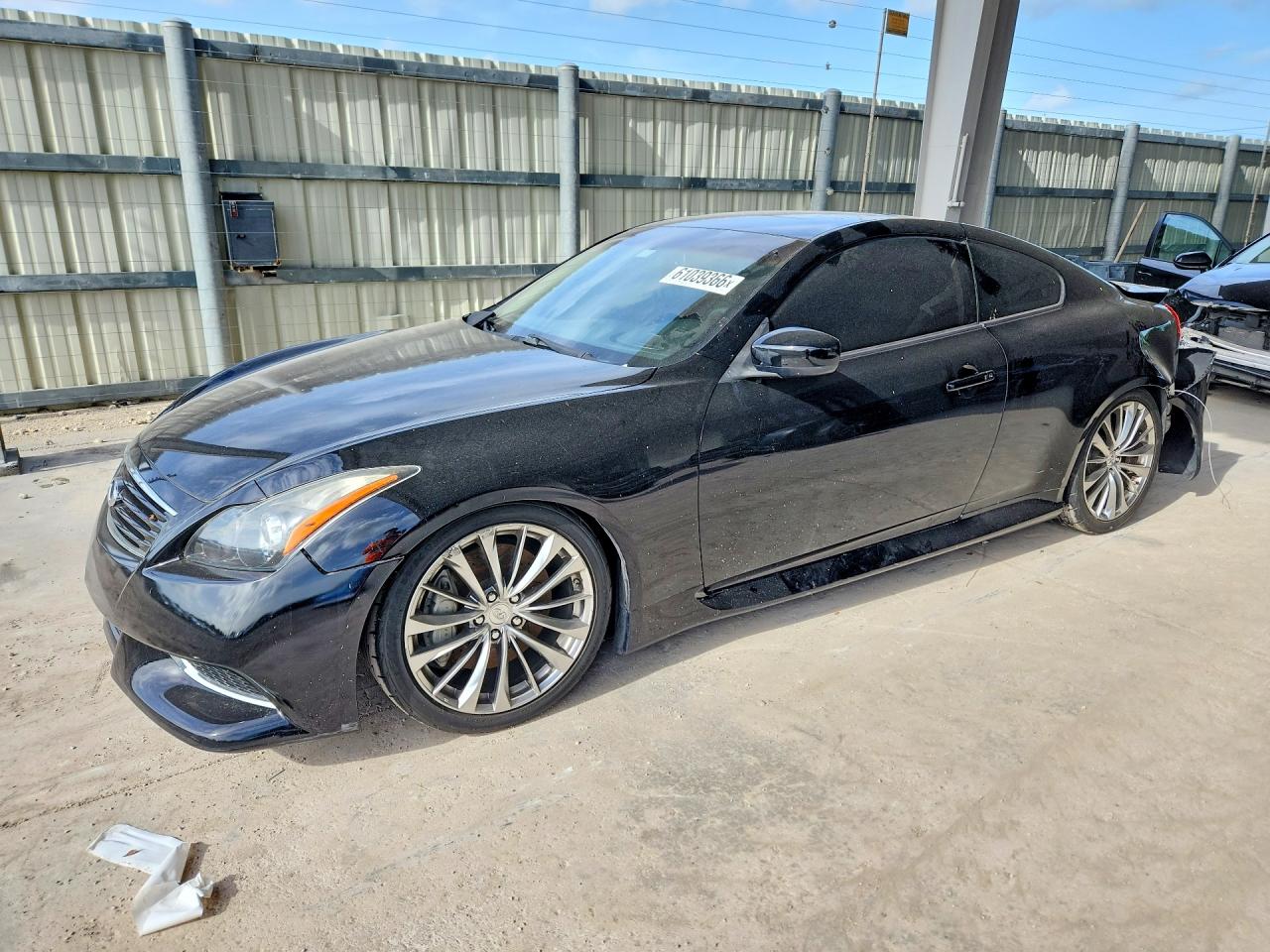 2011 INFINITI G37