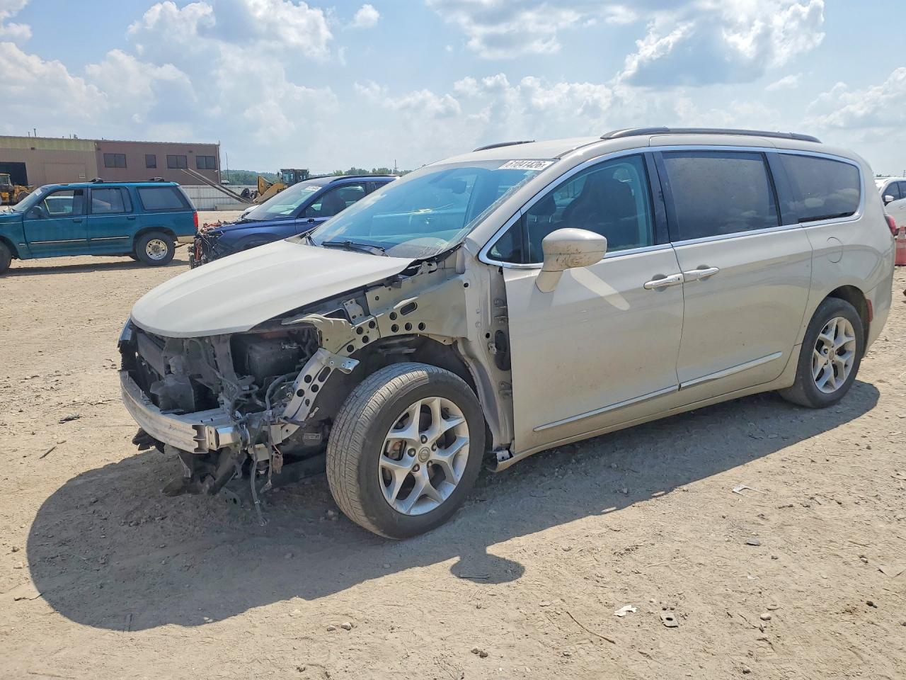 2017 CHRYSLER PACIFICA