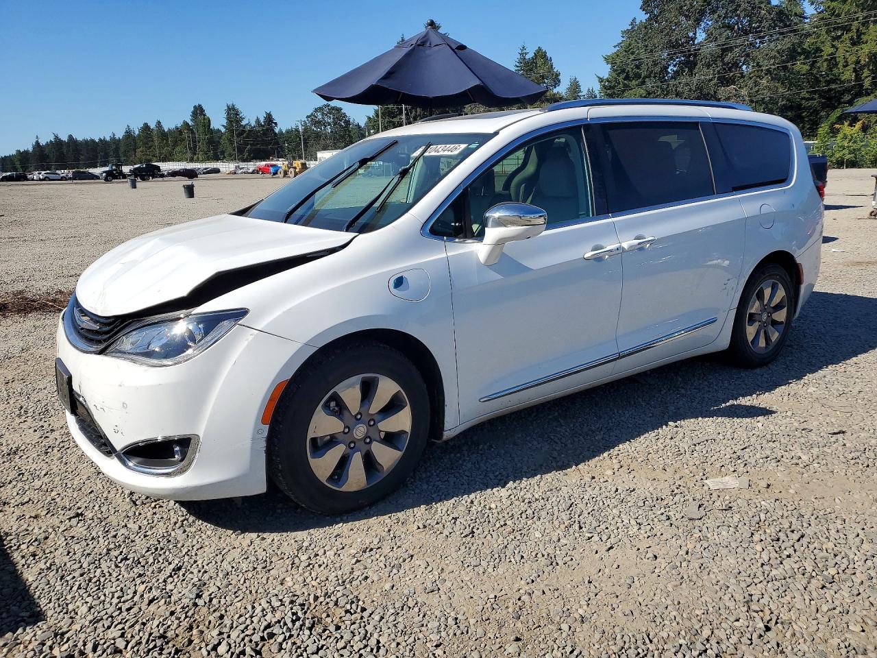2C4RC1N75JR359233 · 2018 CHRYSLER PACIFICA