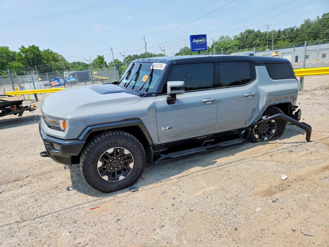 1GKB0NDE5RU106160 · 2024 GMC HUMMER SUV