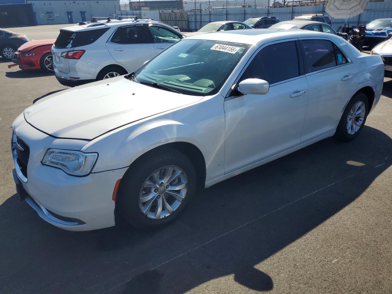 2C3CCAAG5FH785775 · 2015 CHRYSLER 300