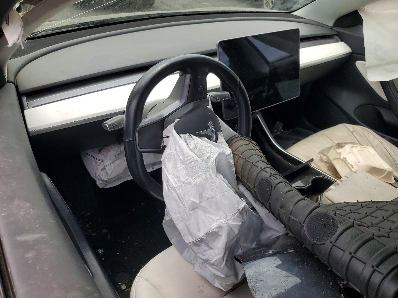 5YJ3E1EB9JF147287 · 2018 TESLA MODEL 3 · 8/12