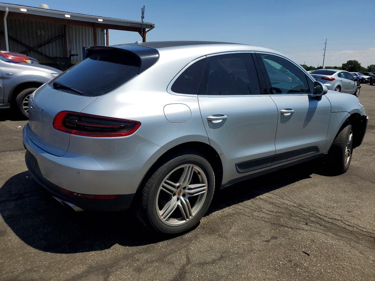 WP1AB2A51FLB73357 · 2015 PORSCHE MACAN · 3/13
