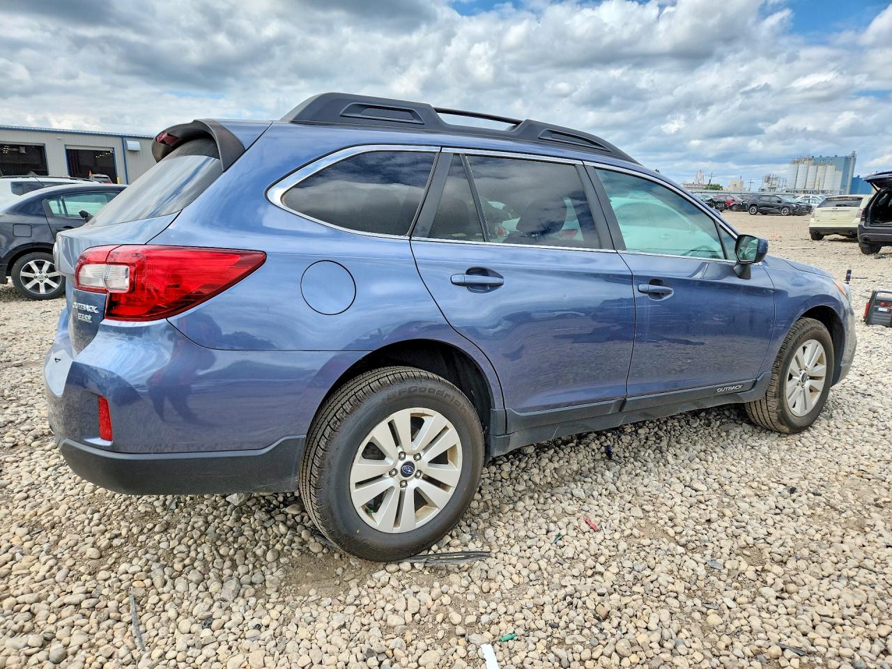 4S4BSACC3F3347503 · 2015 SUBARU OUTBACK · 3/13