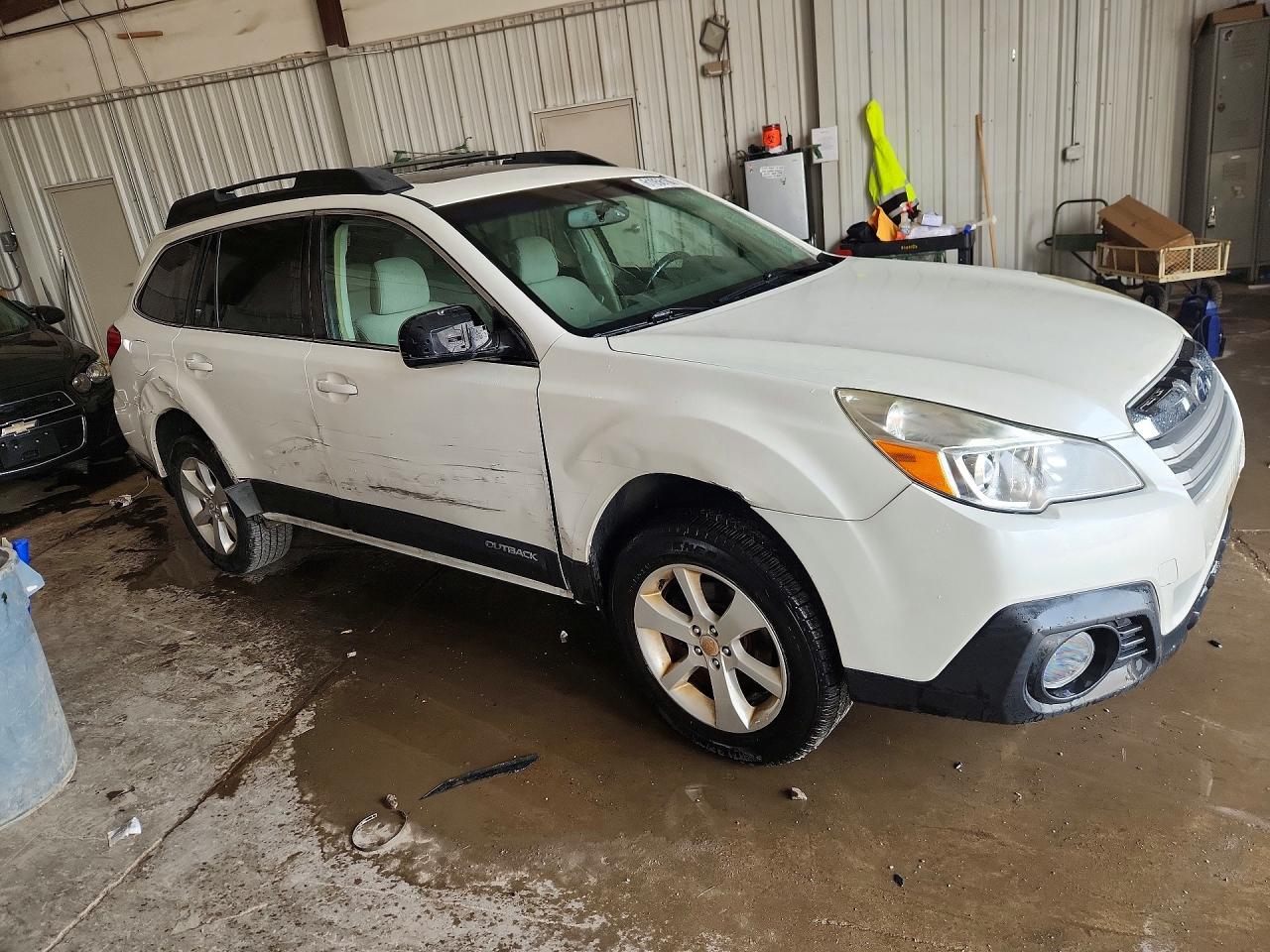 4S4BRCDC1E3295003 · 2014 SUBARU OUTBACK · 4/14