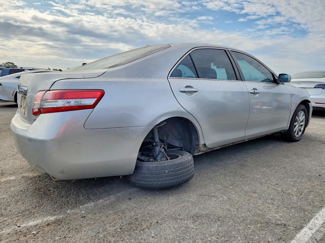 4T1BK3EK6BU620101 · 2011 TOYOTA CAMRY · 3/12