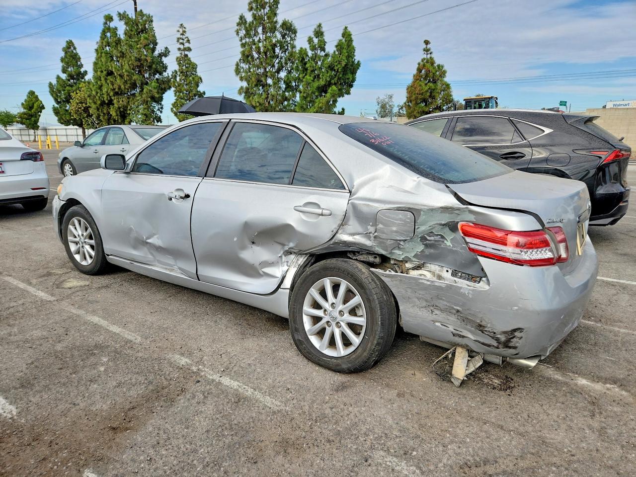 4T1BK3EK6BU620101 · 2011 TOYOTA CAMRY · 2/12