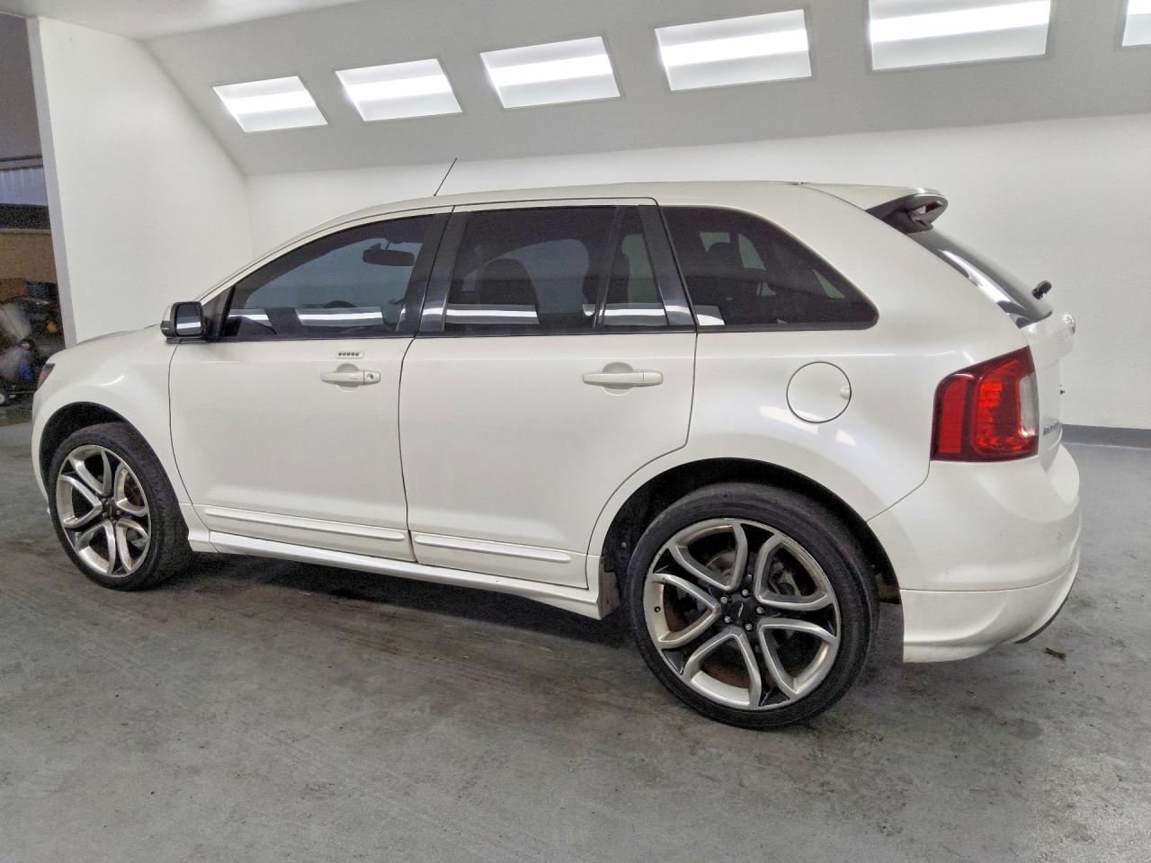 2FMDK3AK4EBA68199 · 2014 FORD EDGE · 2/13