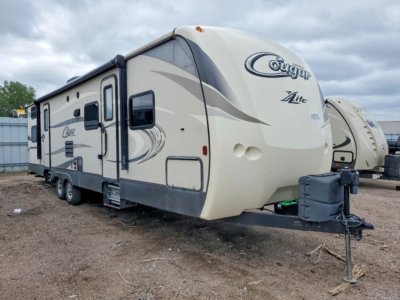 4YDT31S2XHV504222 · 2017 KEYSTONE COUGAR