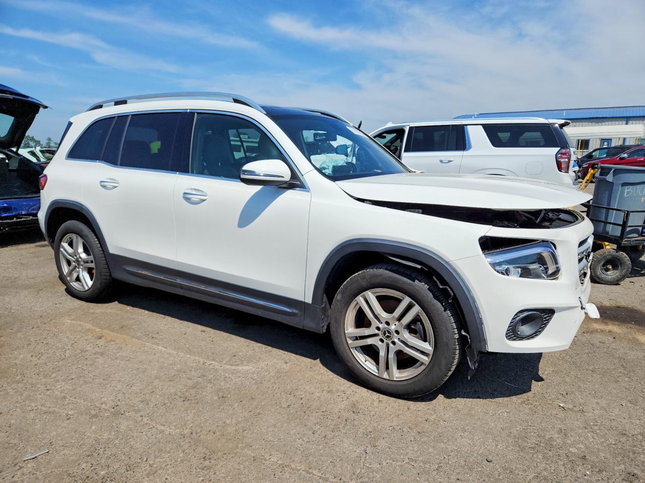 W1N4M4HB9MW098783 · 2021 MERCEDES-BENZ GLB · 4/14