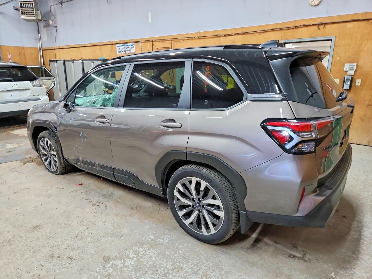 JF2SLSTD3SH427804 · 2025 SUBARU FORESTER · 2/12