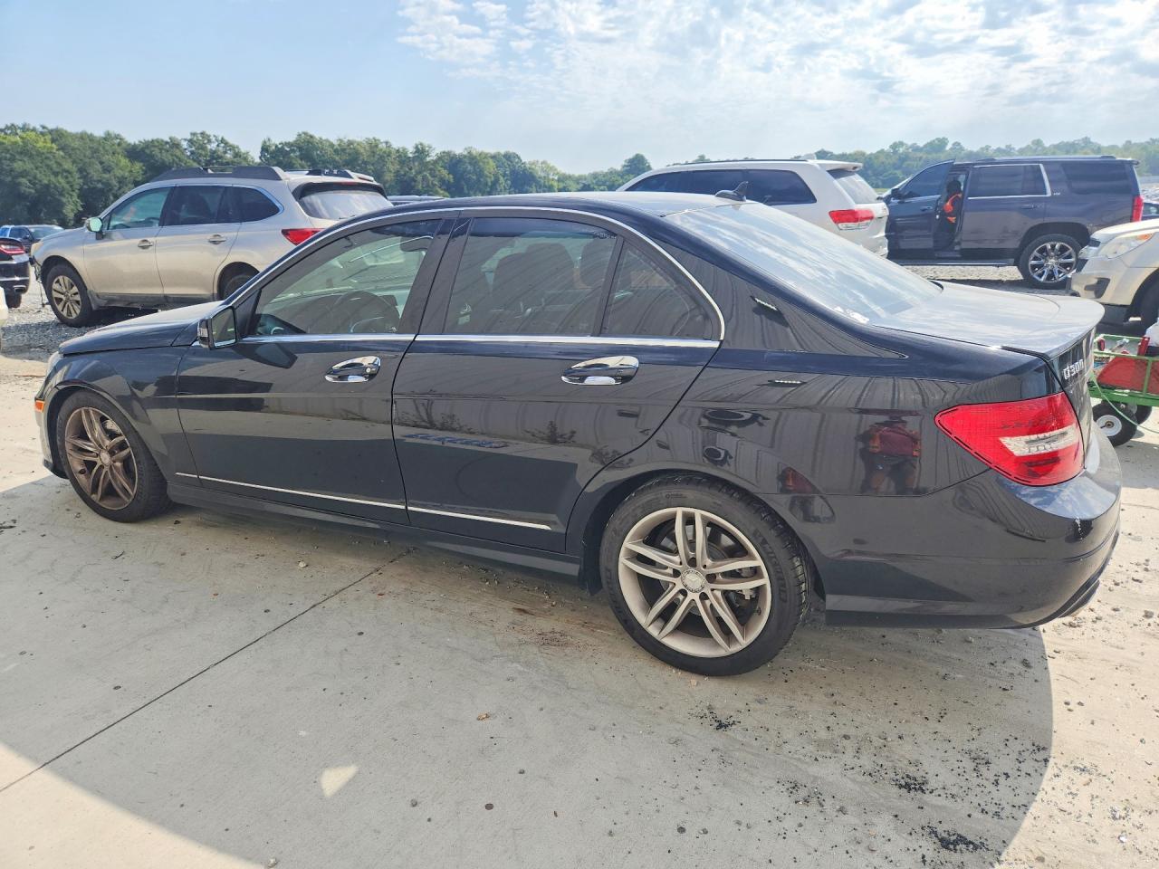 WDDGF8AB5DR251776 · 2013 MERCEDES-BENZ C · 2/12