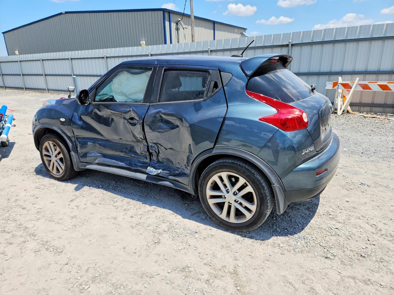 JN8AF5MV9ET361114 · 2014 NISSAN JUKE · 2/13