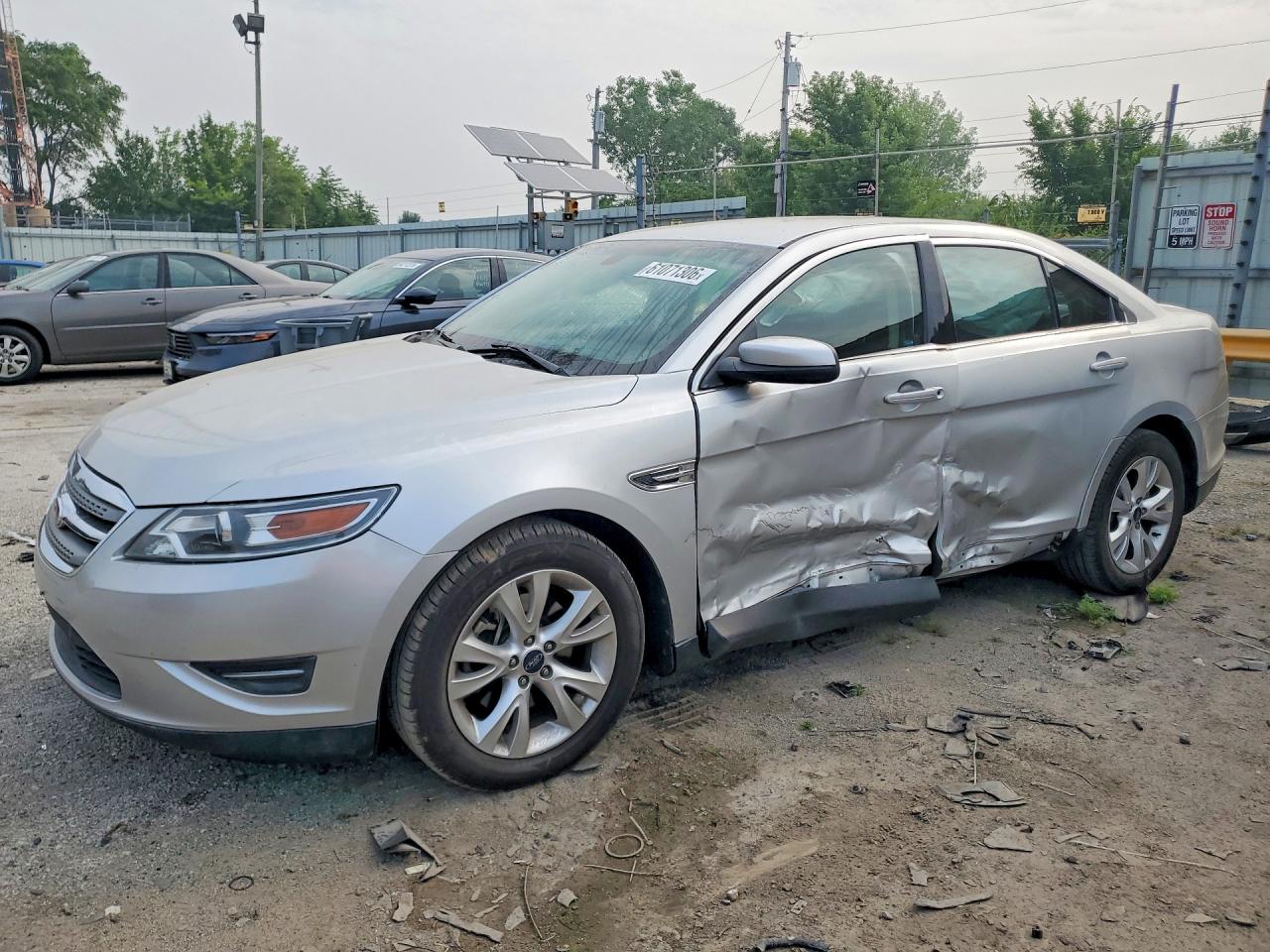 1FAHP2EW8BG104954 · 2011 FORD TAURUS