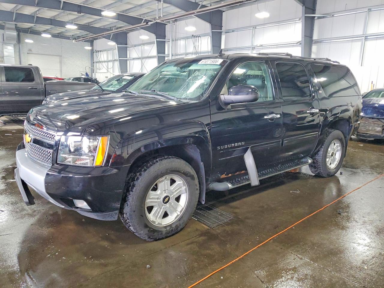 1GNSKJE35BR190038 · 2011 CHEVROLET SUBURBAN