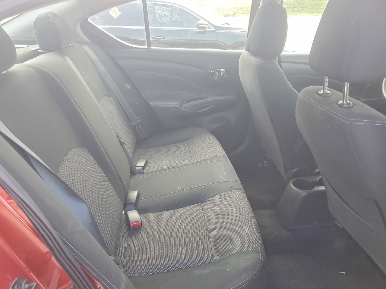 3N1CN7AP3KL861328 · 2019 NISSAN VERSA · 10/12