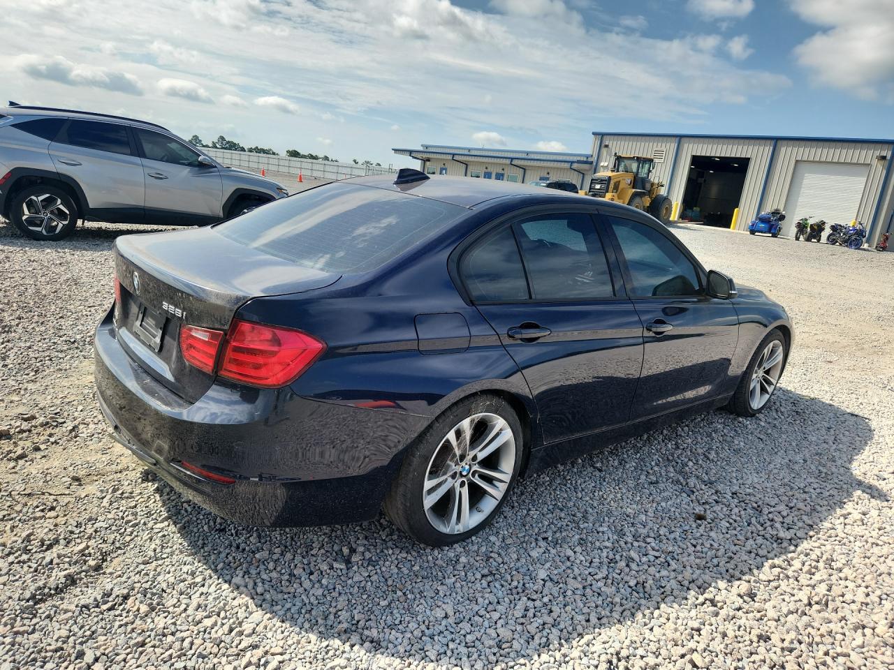 WBA3C1C59DF434998 · 2013 BMW 328 · 3/13