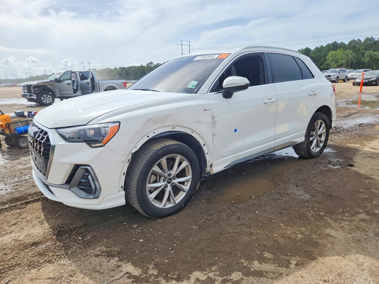 WA1DECF37M1016034 · 2021 AUDI Q3