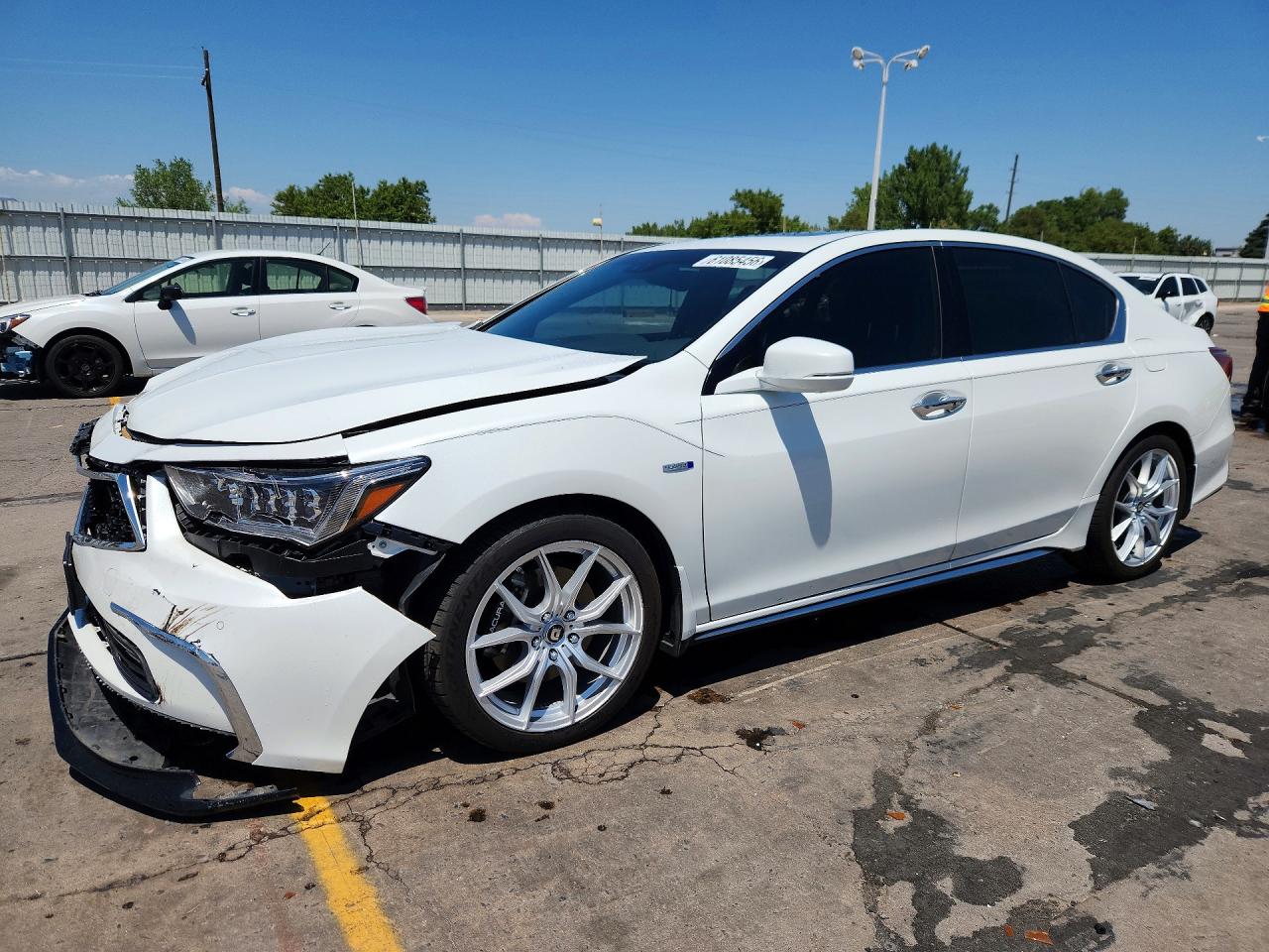 JH4KC2F93JC000204 · 2018 ACURA RLX