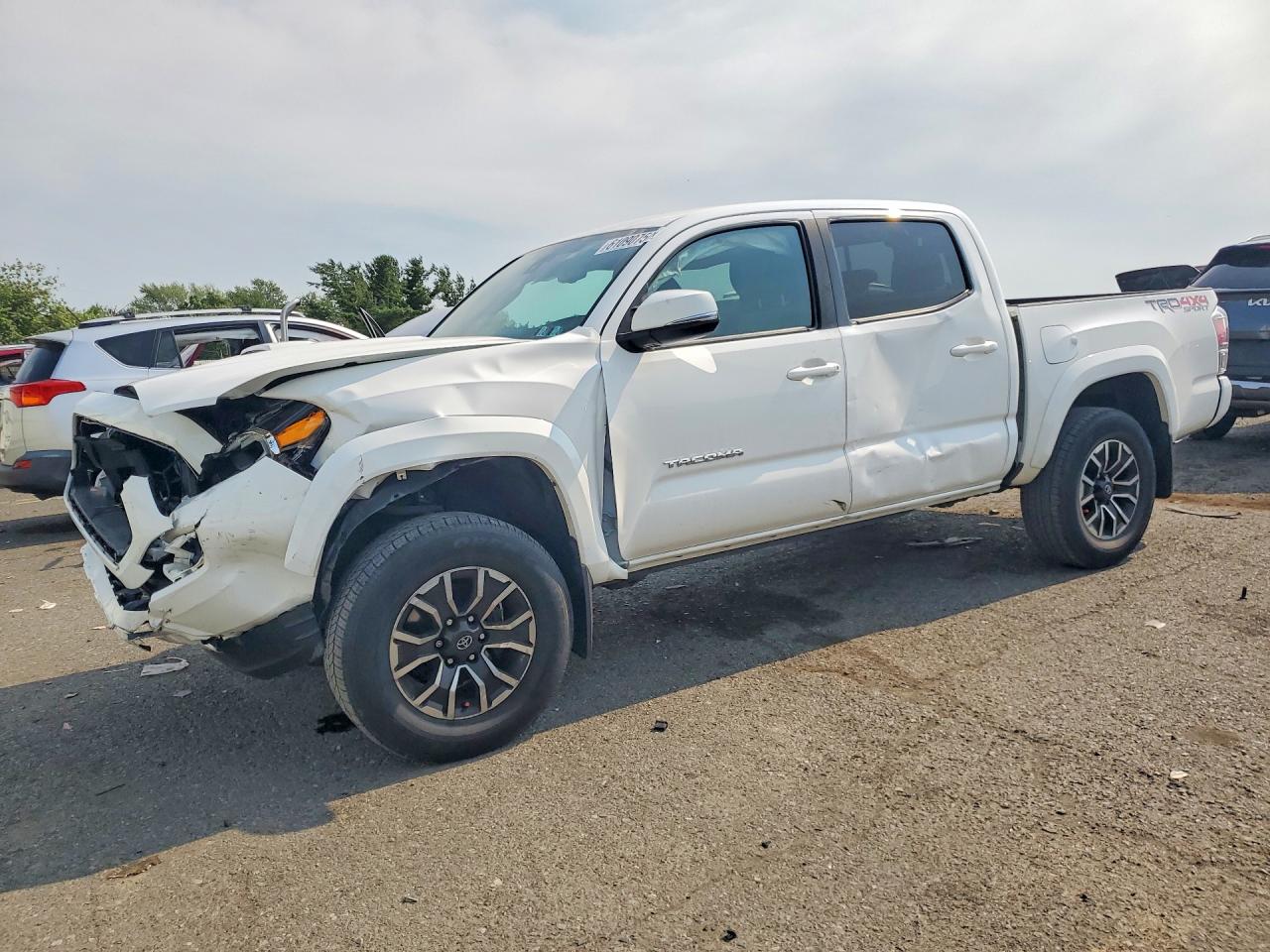 3TYCZ5AN7NT071067 · 2022 TOYOTA TACOMA