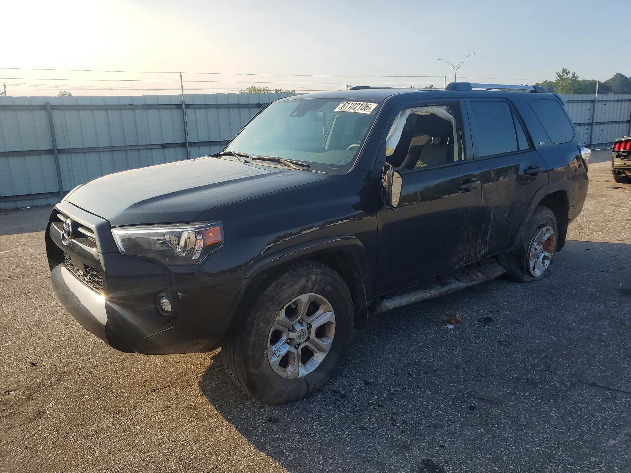 JTEEU5JR6M5239271 · 2021 TOYOTA 4RUNNER