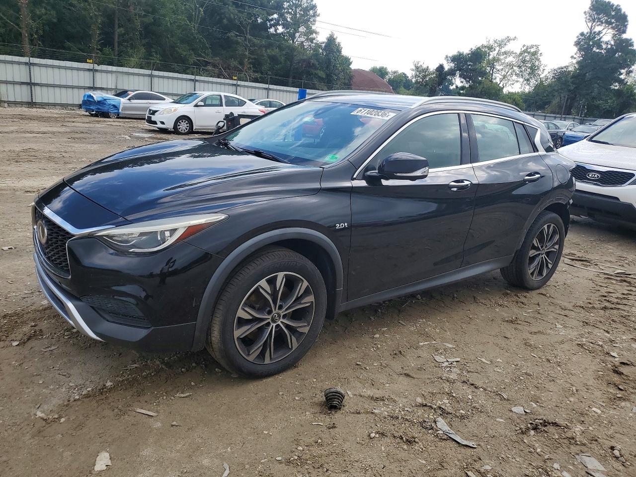 SJKCH5CR7KA008832 · 2019 INFINITI QX30