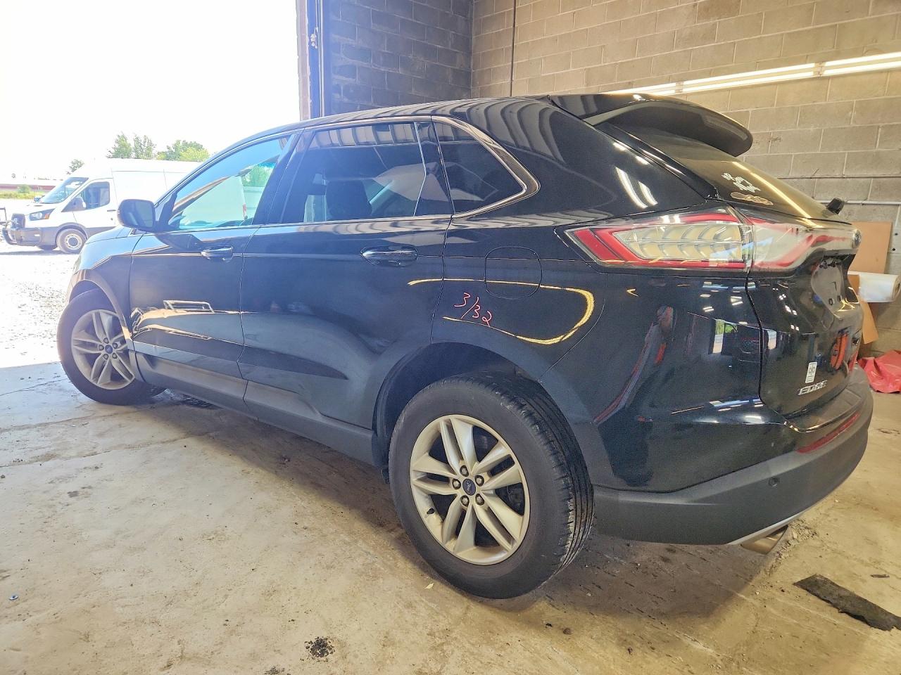 2FMPK4J9XJBB37195 · 2018 FORD EDGE · 2/13