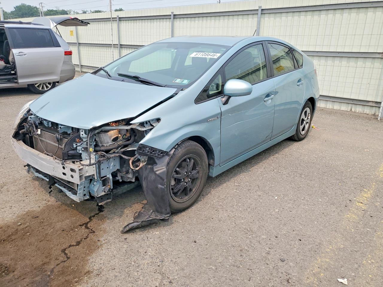 JTDKN3DUXE1772533 · 2014 TOYOTA PRIUS