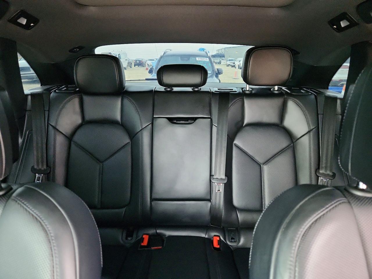 WP1AF2A52PLB55813 · 2023 PORSCHE MACAN · 10/13