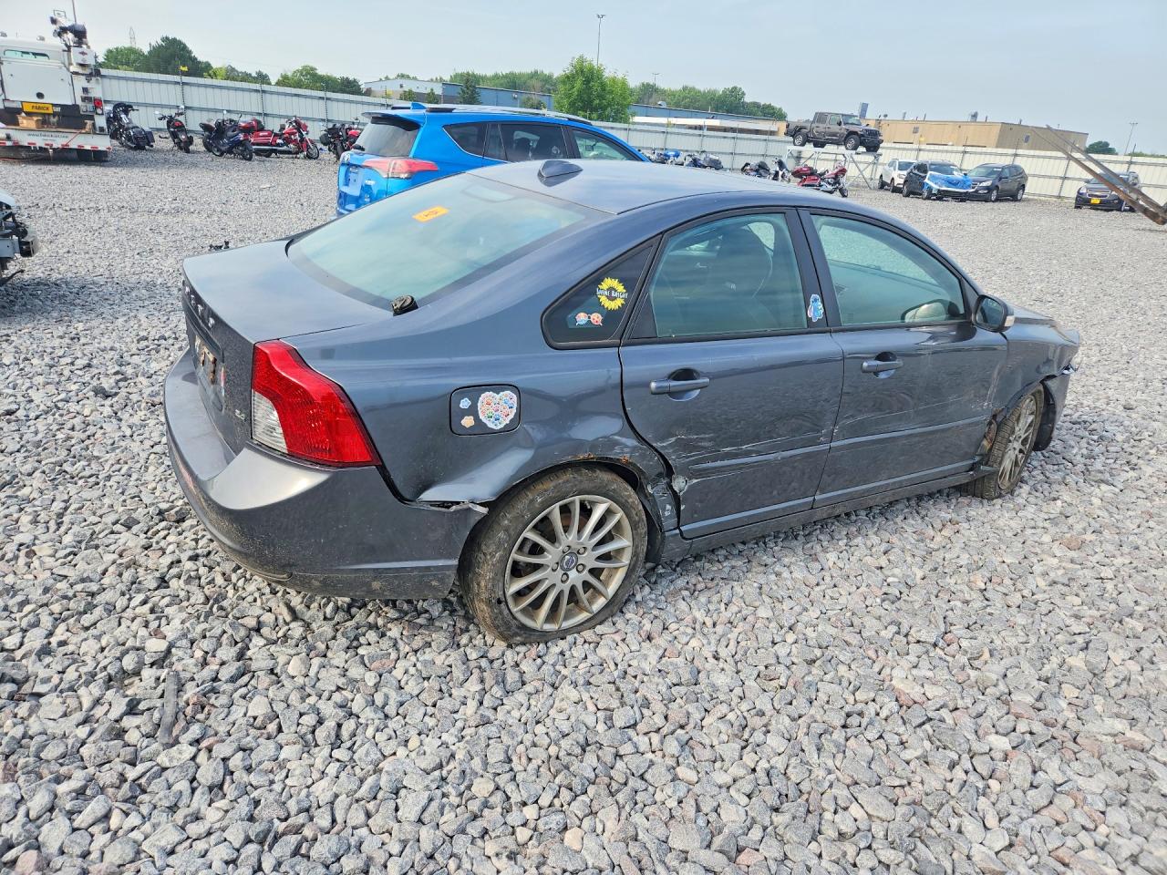 YV1MS382692455823 · 2009 VOLVO S40 · 3/12