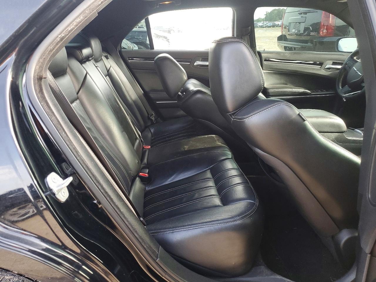 2C3CCABG1HH646339 · 2017 CHRYSLER 300 · 10/13