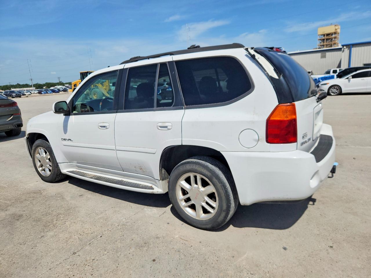 1GKES63M872179781 · 2007 GMC ENVOY · 2/13