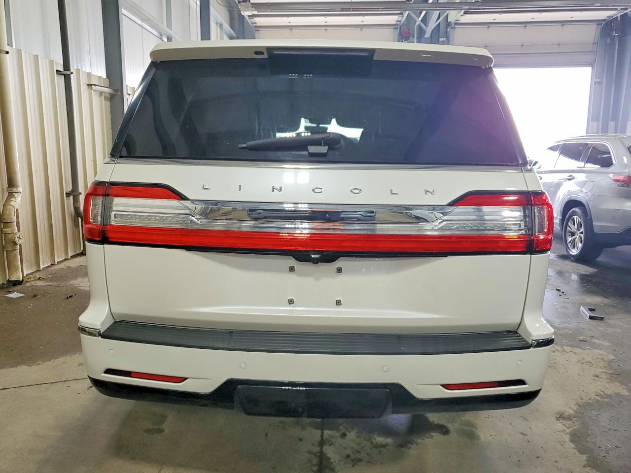5LMJJ2LT3JEL02589 · 2018 LINCOLN NAVIGATOR · 6/13