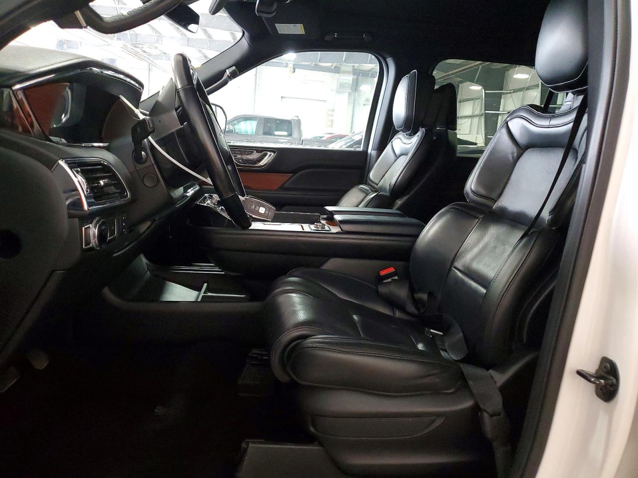 5LMJJ2LT3JEL02589 · 2018 LINCOLN NAVIGATOR · 7/13