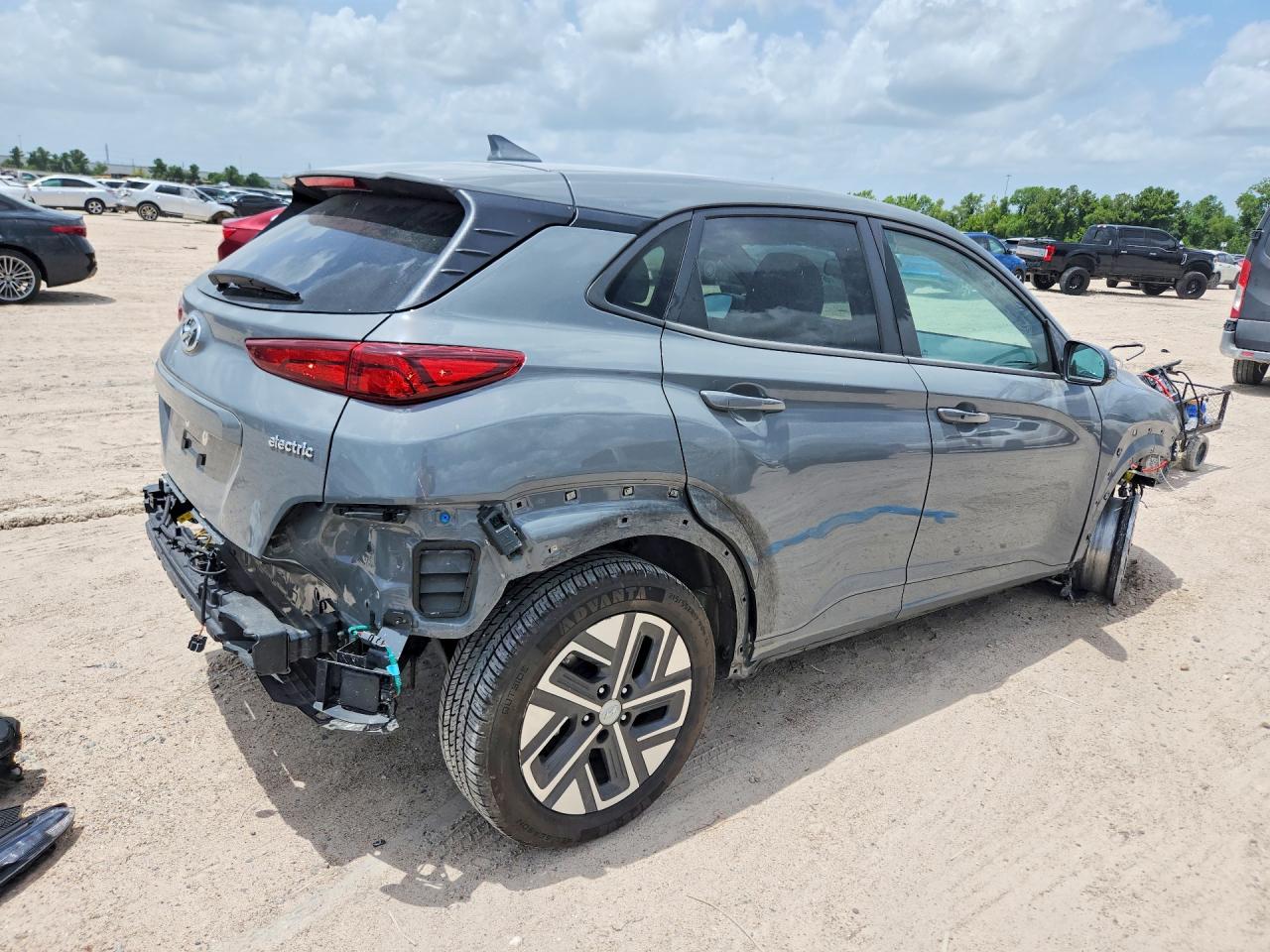 KM8K23AG6PU171205 · 2023 HYUNDAI KONA · 3/13