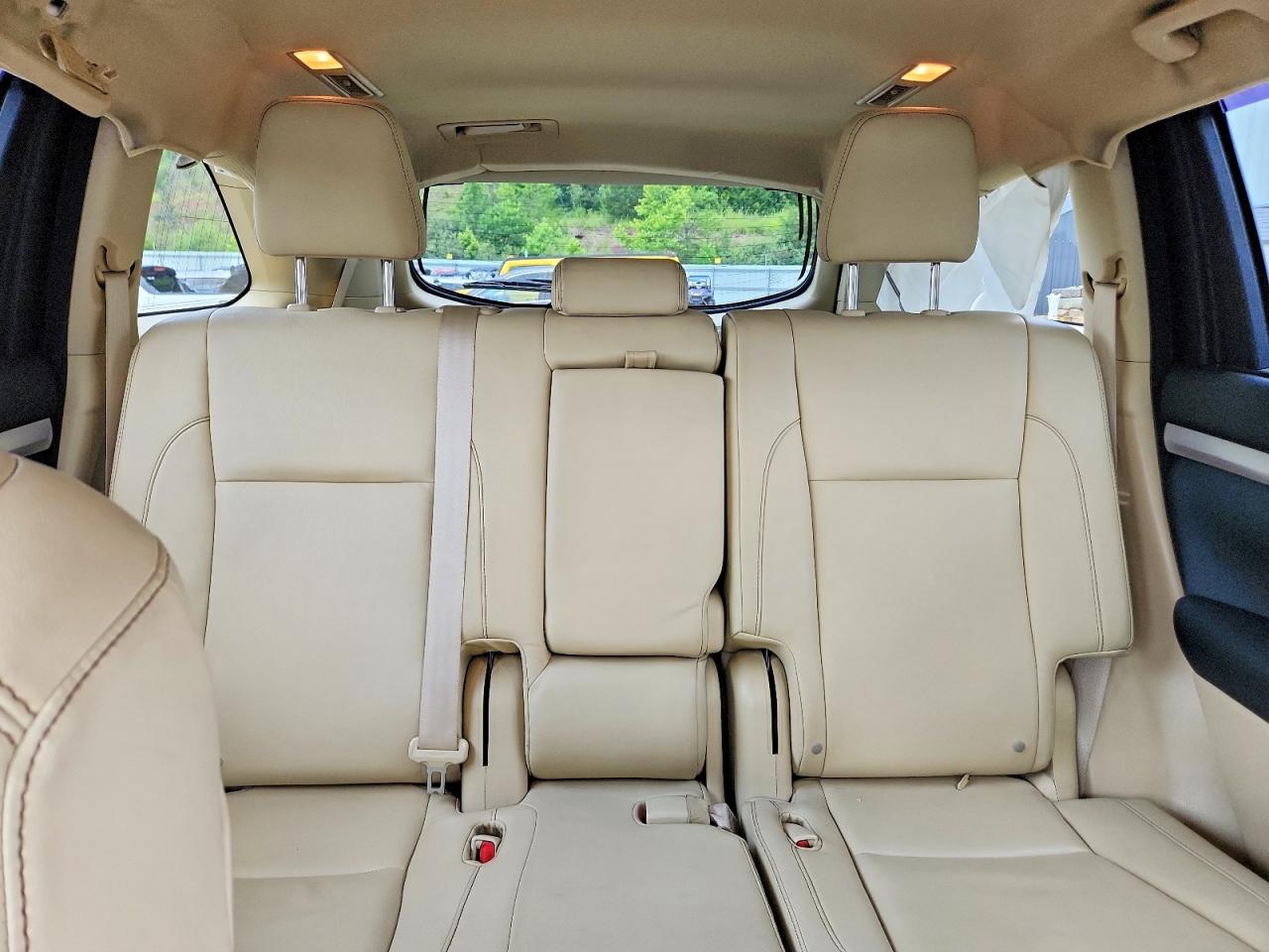 5TDKKRFH0ES010424 · 2014 TOYOTA HIGHLANDER · 10/13