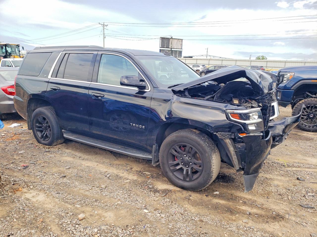 1GNSKBKC3JR345582 · 2018 CHEVROLET TAHOE · 4/13