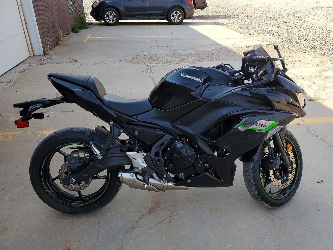 ML5EXER15SDAG5067 · 2025 KAWASAKI EX650