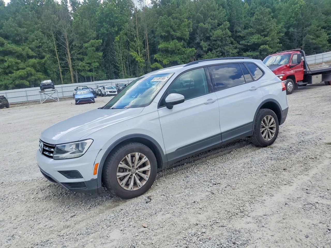 3VV0B7AX5JM116017 · 2018 VOLKSWAGEN TIGUAN