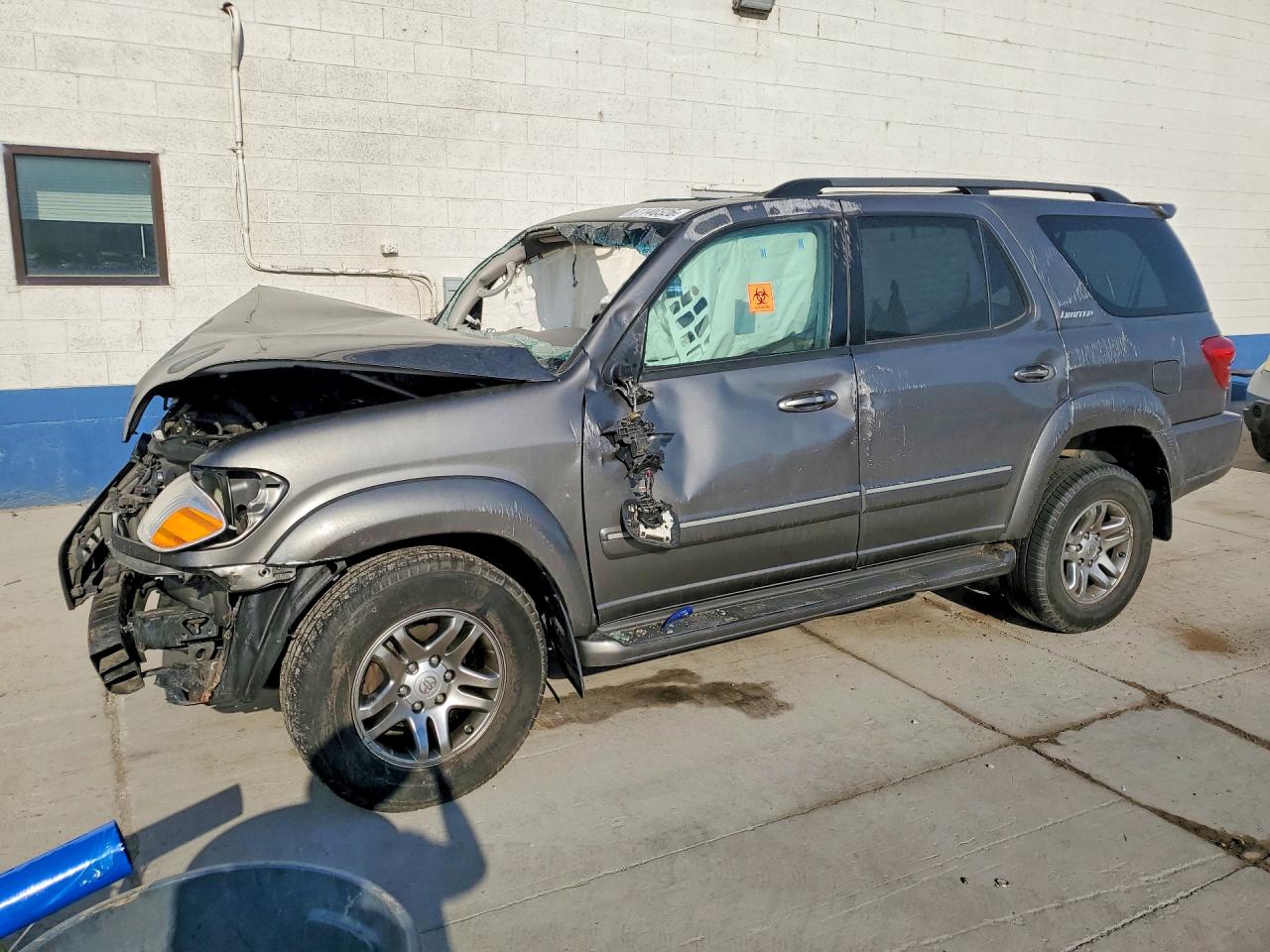 5TDBT48A05S233868 · 2005 TOYOTA SEQUOIA