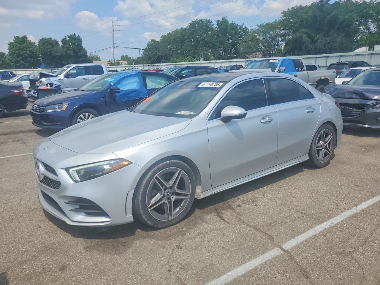 W1K3G4FB9NJ369567 · 2022 MERCEDES-BENZ A
