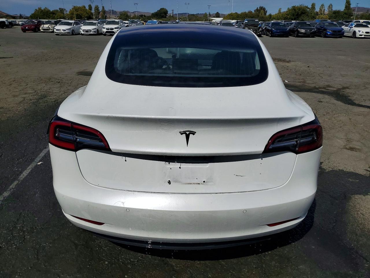 5YJ3E1EA1JF013218 · 2018 TESLA MODEL 3 · 6/12