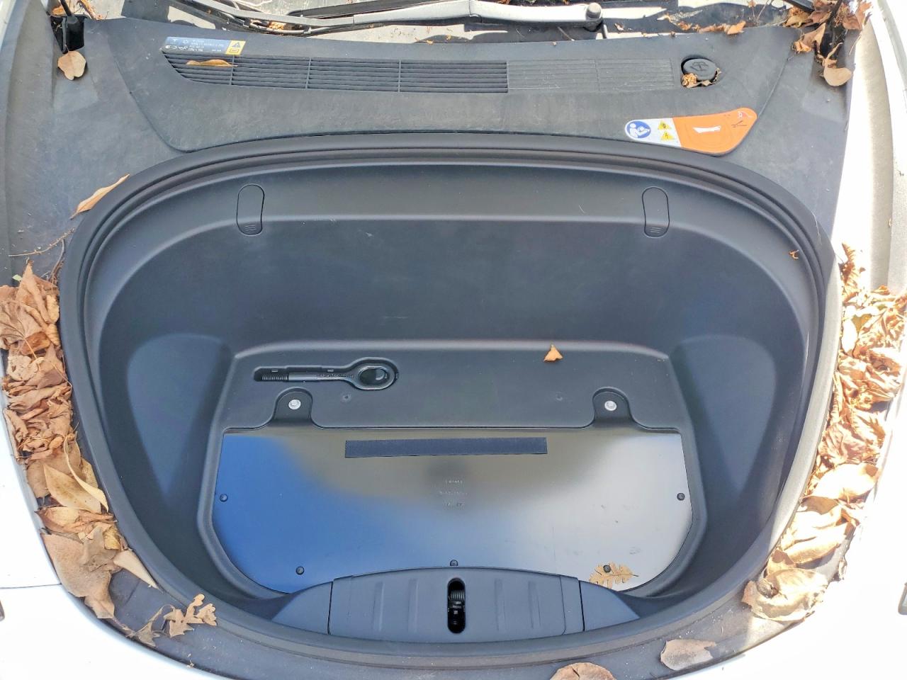 5YJ3E1EA1JF013218 · 2018 TESLA MODEL 3 · 11/12
