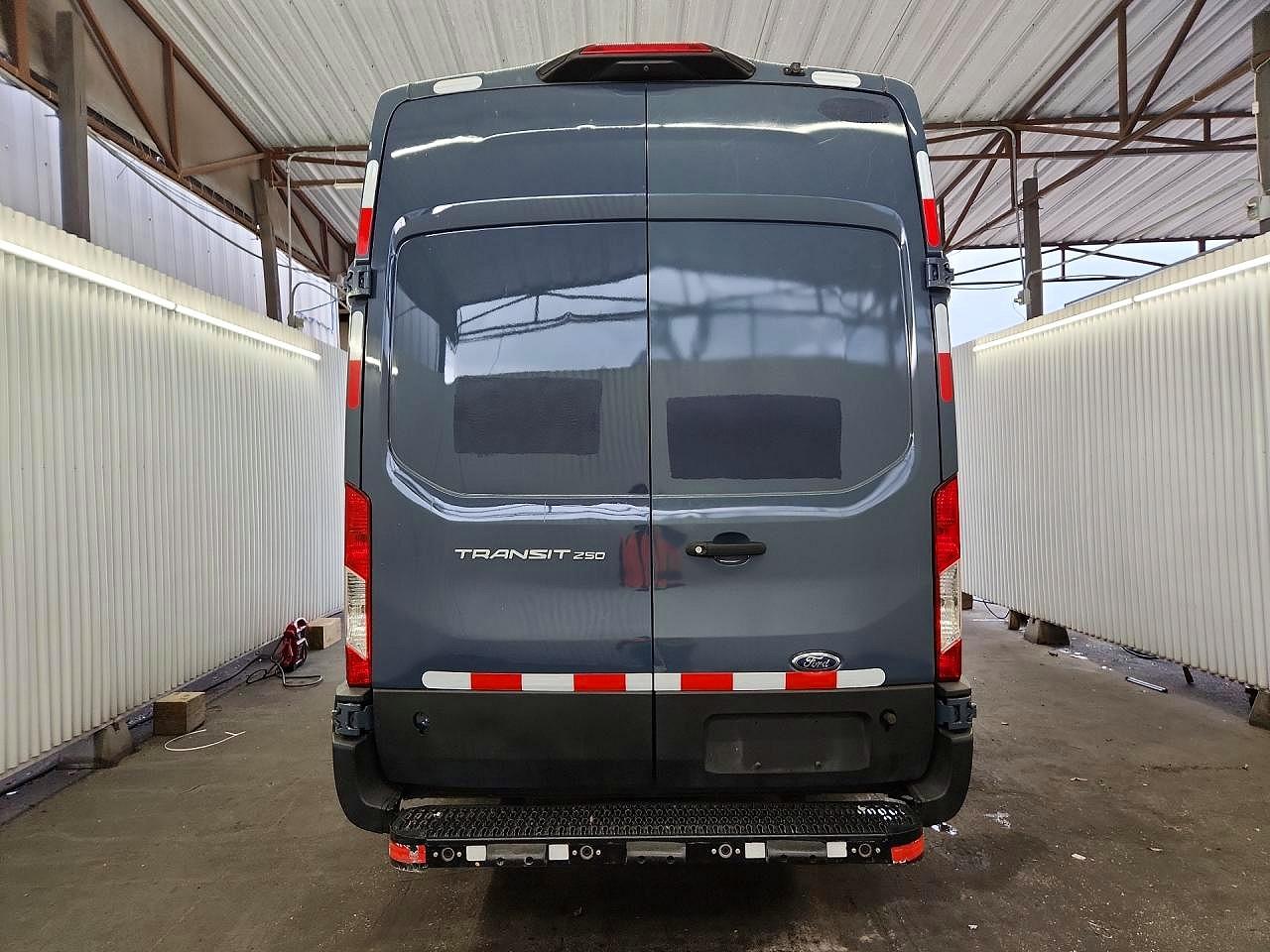 1FTBR3X85LKA87706 · 2020 FORD TRANSIT · 6/13