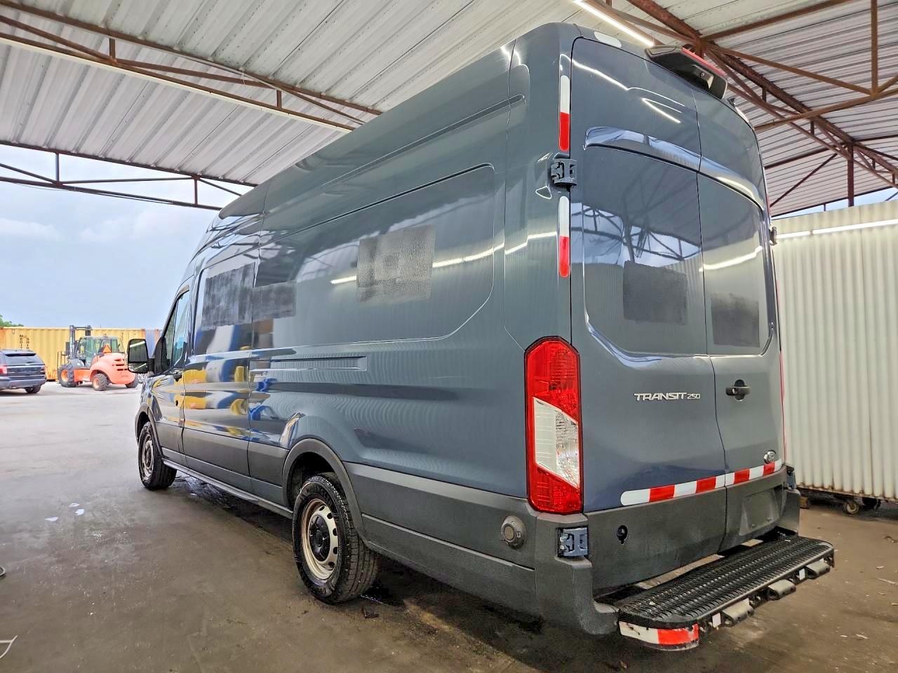 1FTBR3X85LKA87706 · 2020 FORD TRANSIT · 2/13