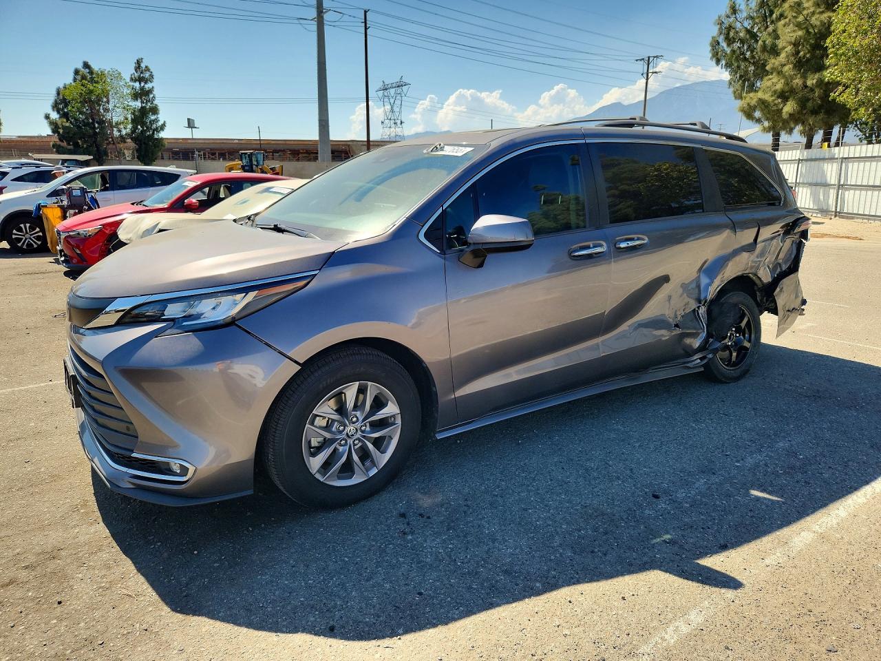 5TDJRKEC5MS003911 · 2021 TOYOTA SIENNA