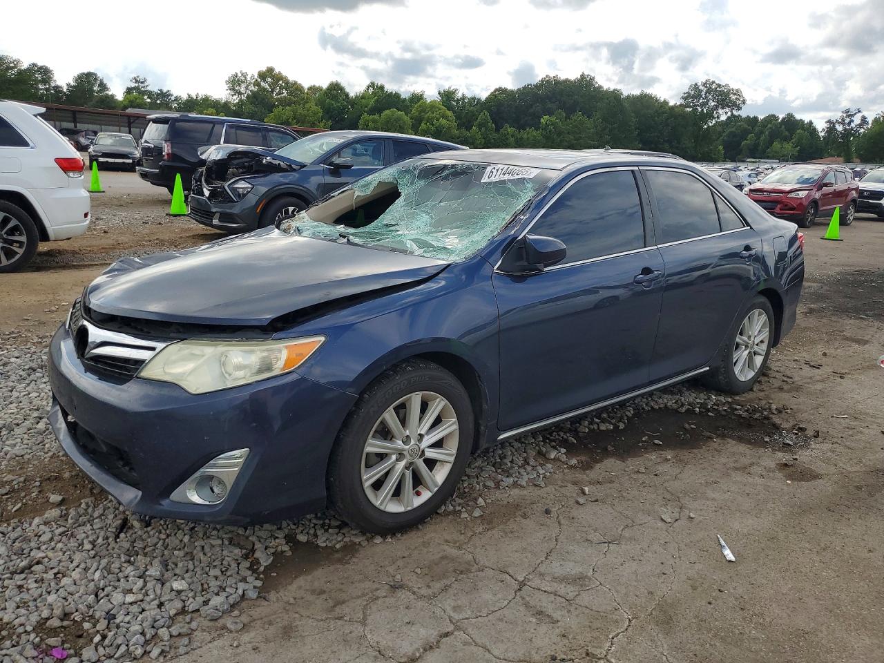 4T1BF1FK0EU837364 · 2014 TOYOTA CAMRY