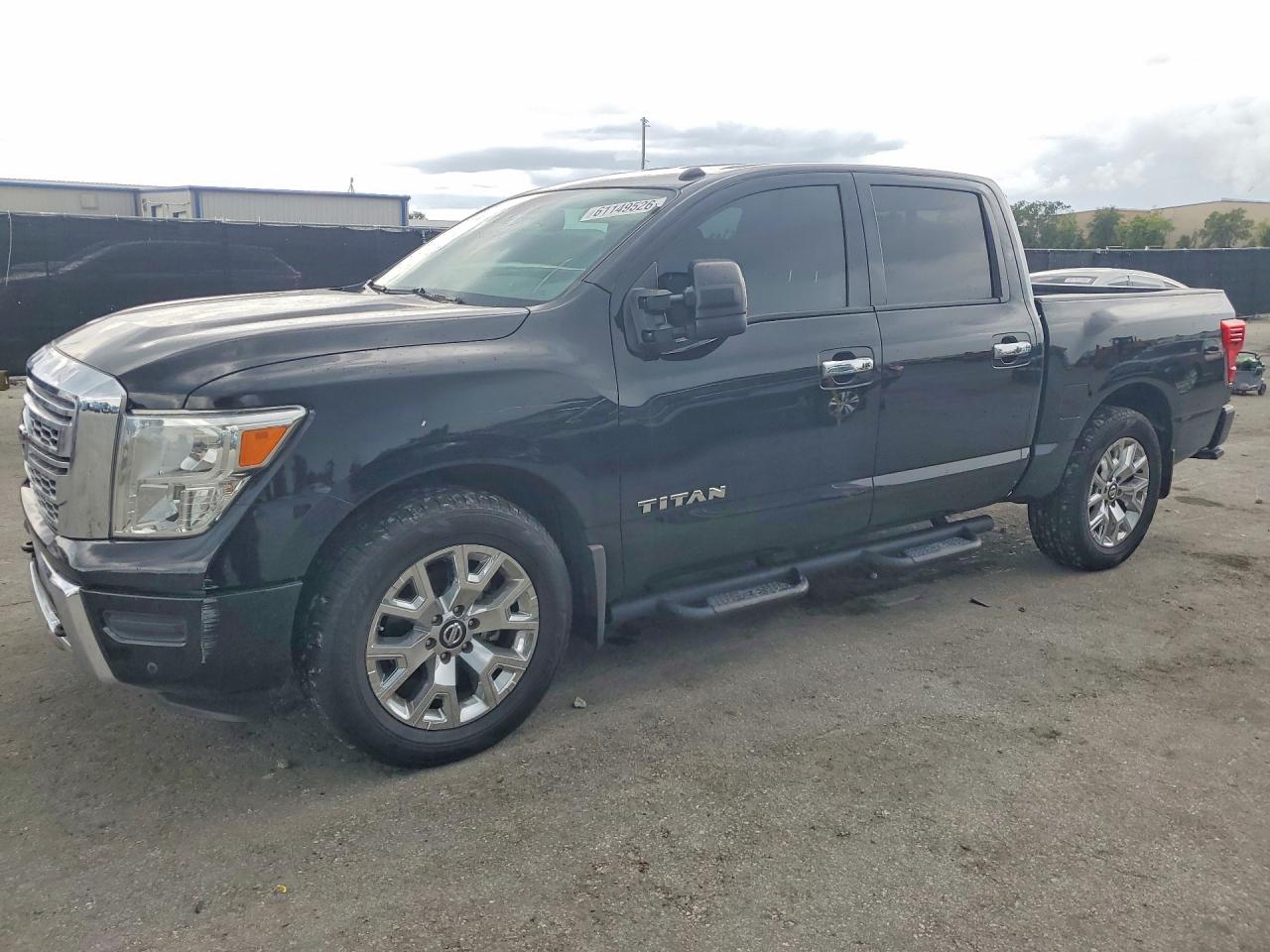 1N6AA1EF2MN530755 · 2021 NISSAN TITAN