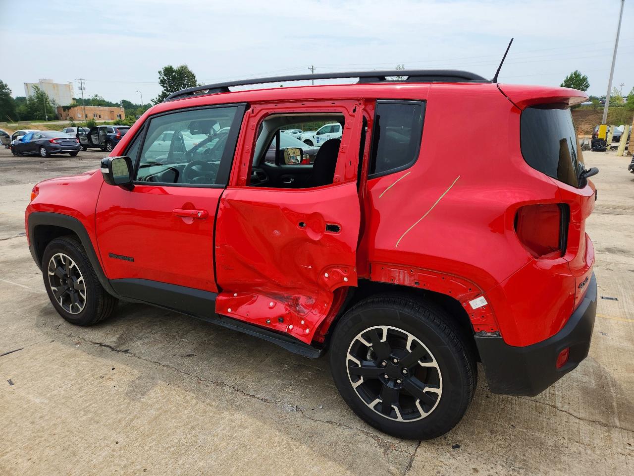 ZACNJDB10PPP69230 · 2023 JEEP RENEGADE · 2/13