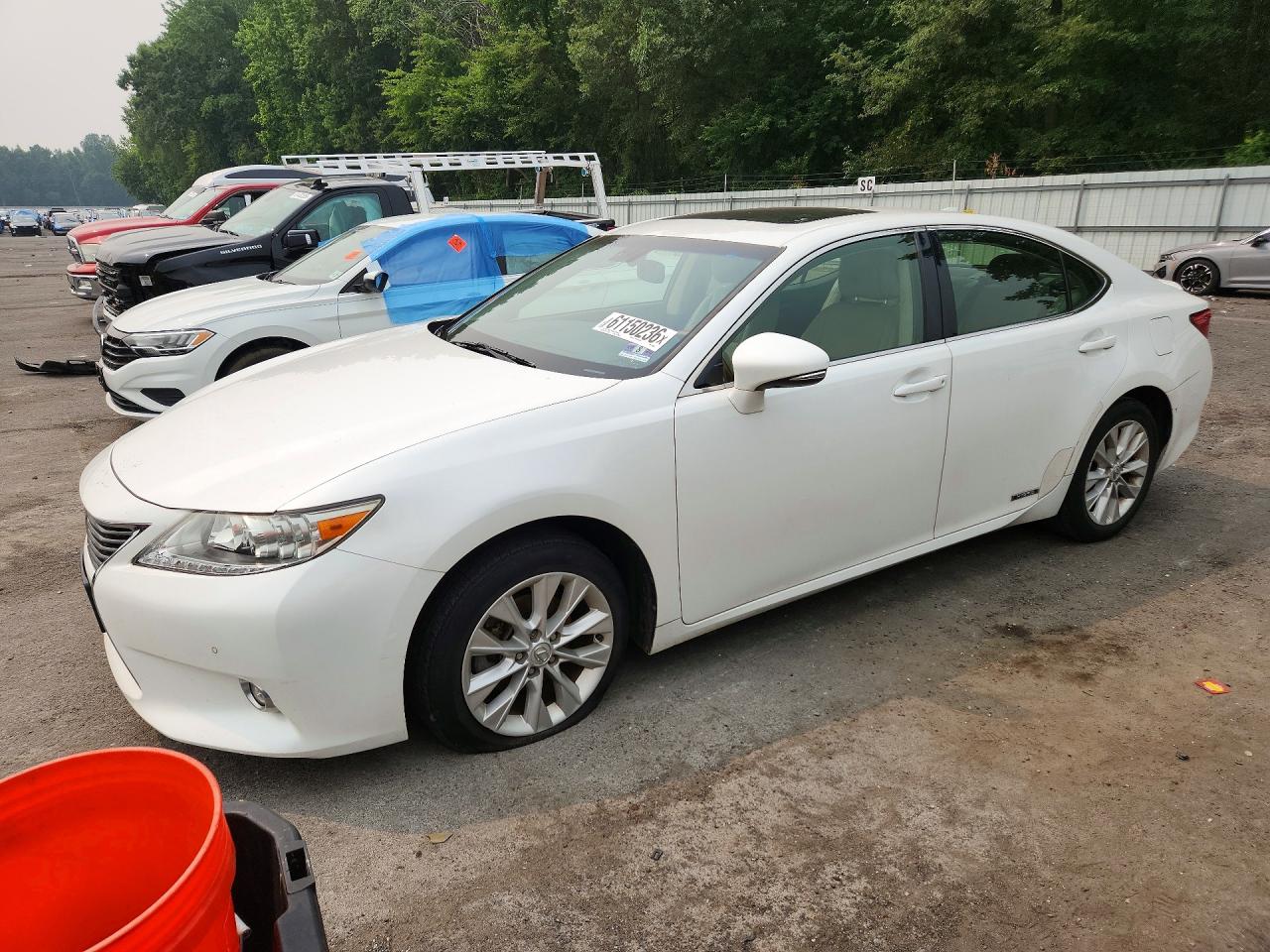 JTHBW1GG5F2080763 · 2015 LEXUS ES